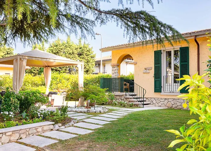 Lejlighedshotel Residenza Le Logge Torri Del Benaco