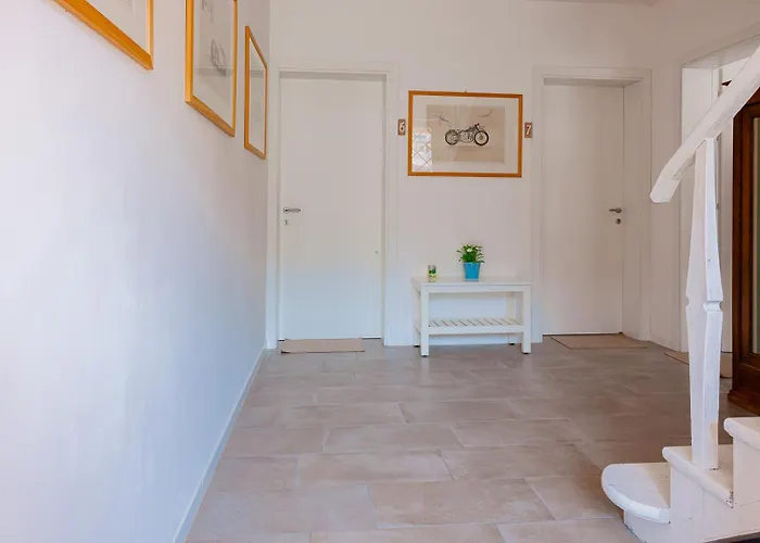Lejlighedshotel Residenza Le Logge Torri Del Benaco