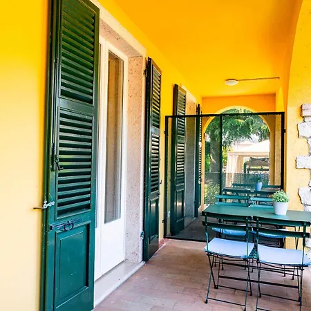 Aparthotel Residenza Le Logge Torri Del Benaco