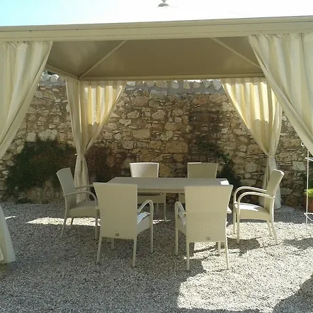 Residenza Le Logge Aparthotel Torri Del Benaco