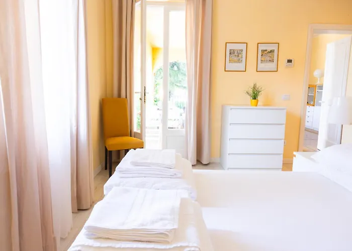 Residenza Le Logge Hotel apartamentowy Torri Del Benaco