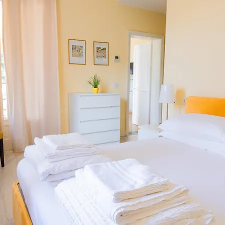 Residenza Le Logge شقة فندقية 4*